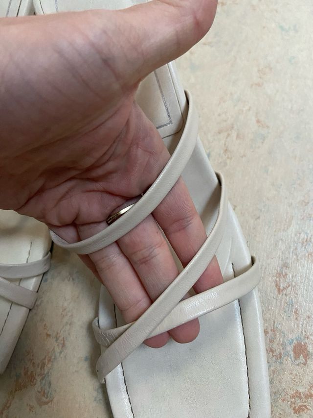 sandalias tacon beige zara