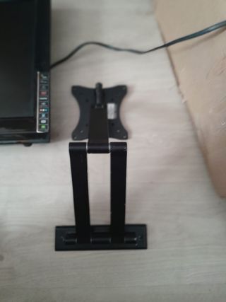 TV Nevir 19 con soporte pared