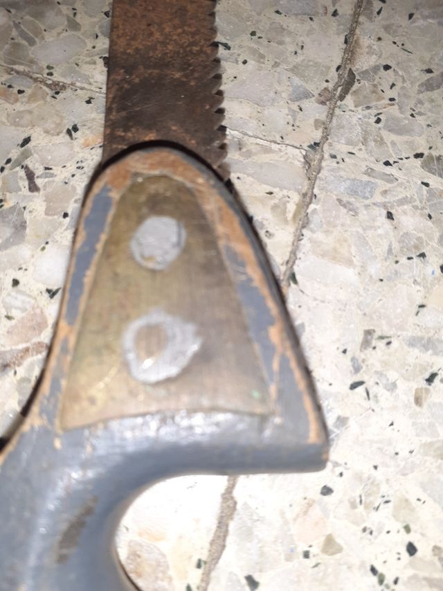 2 sierras antiguas de carpintería