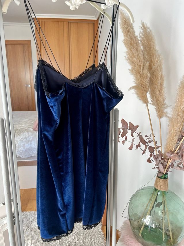 Vestido terciopelo y encaje 