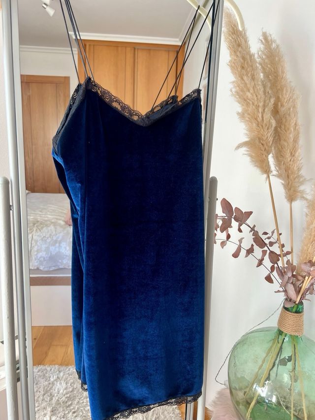 Vestido terciopelo y encaje 