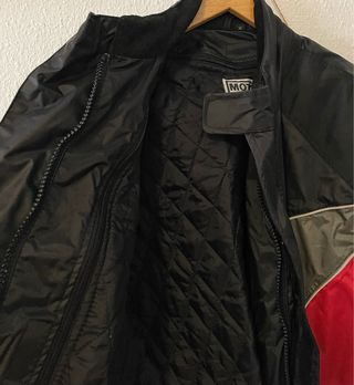 Chaqueta de moto con protecciones