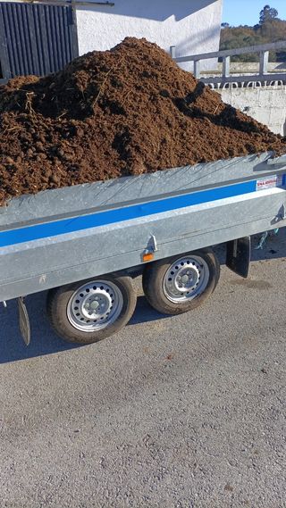 Estiércol abono caballo huertas