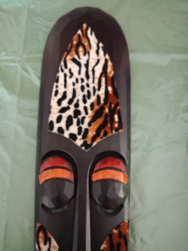 Due maschere in legno