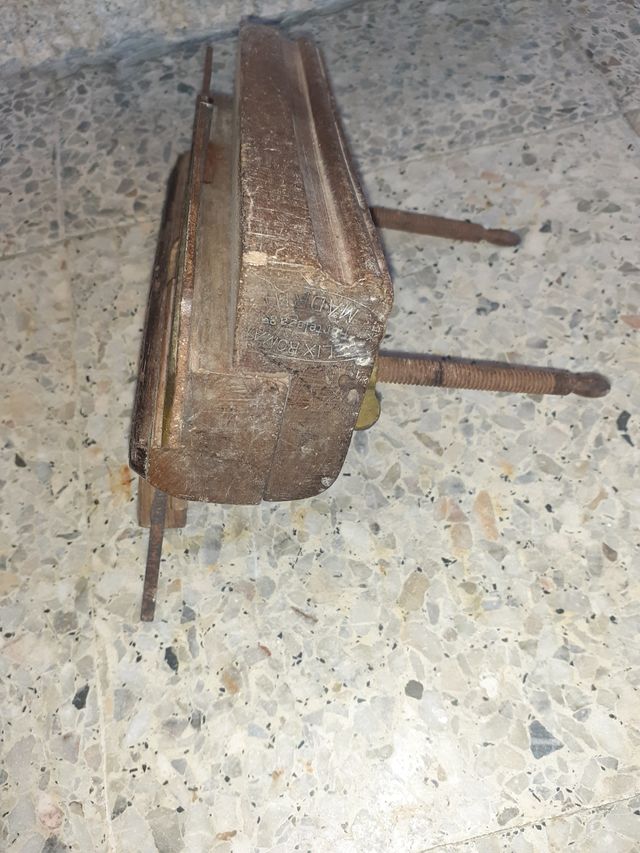 Cepillo antigua de carpintería