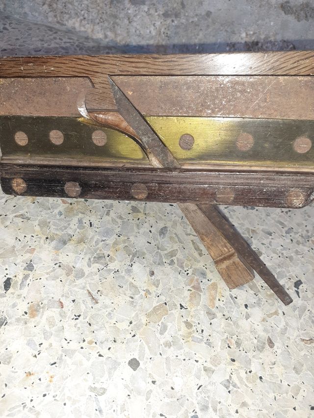 Cepillo antigua de carpintería