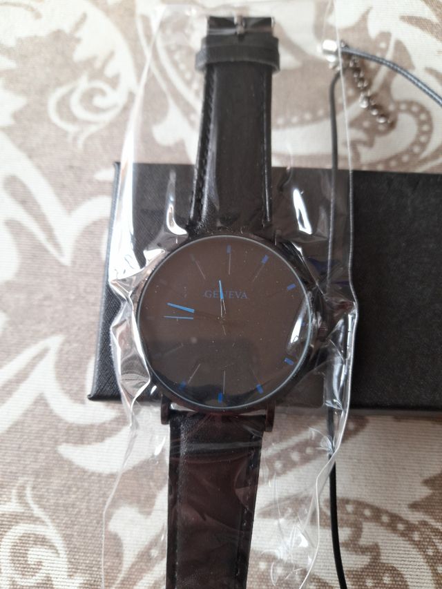 Set uomo con orologio, ciondolo e braccialetto