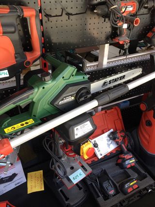 Moto sierra eléctrica