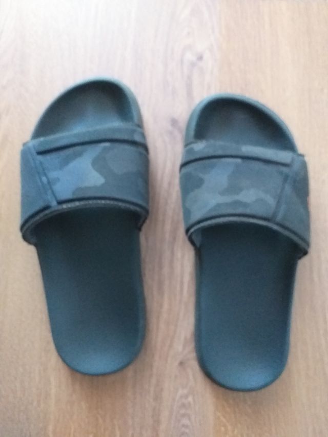Chanclas verde camuflaje