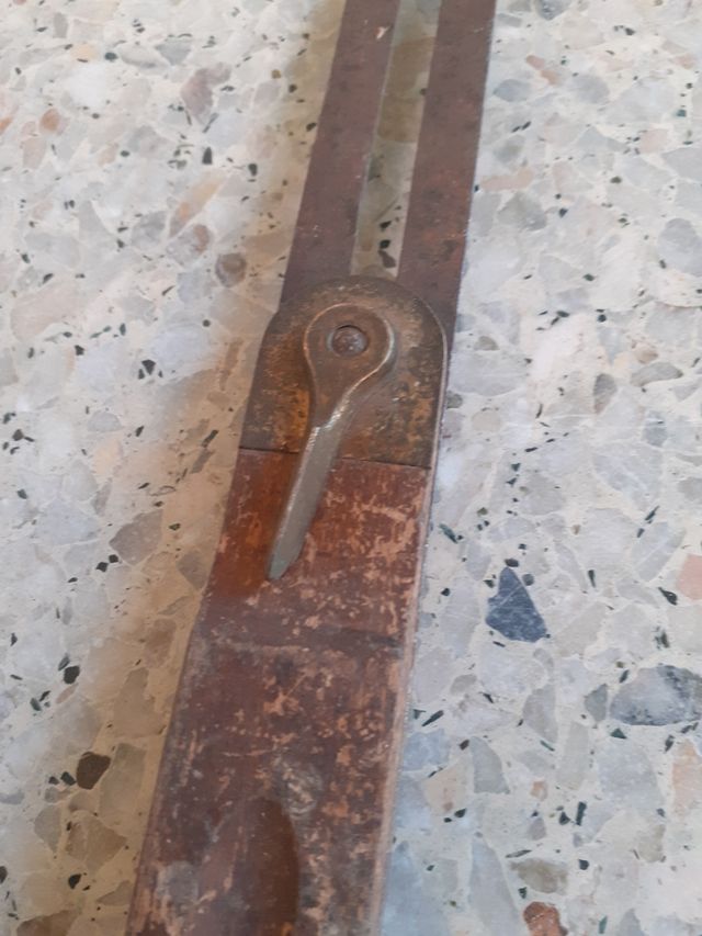 Rimenta antigua de carpintería