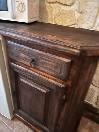 Mueble rustico con frigorifico
