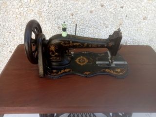 Maquina  coser  antigua