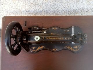 Maquina  coser  antigua