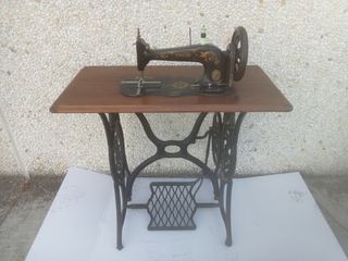 Maquina  coser  antigua
