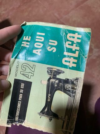 Maquina de coser ALFA