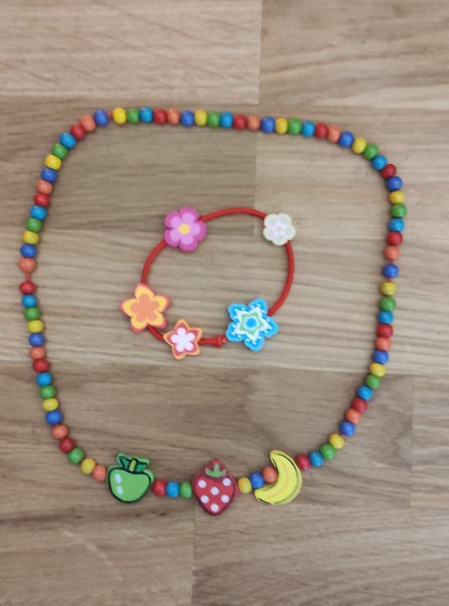 Collar y pulsera de madera