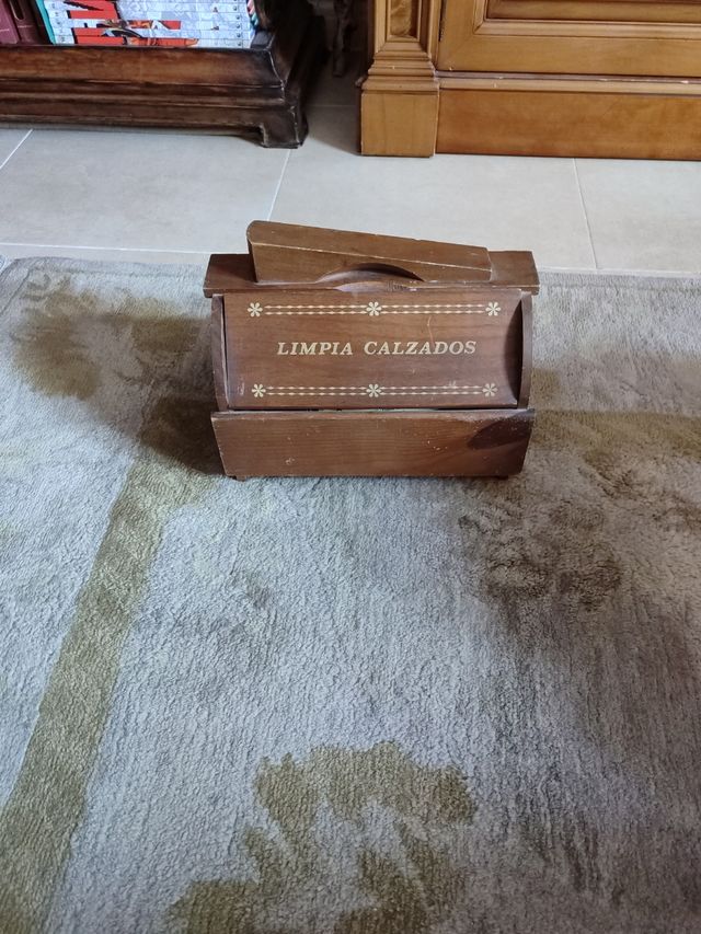 CAJA PARA LIMPIAR ZAPATOS VINTAGE