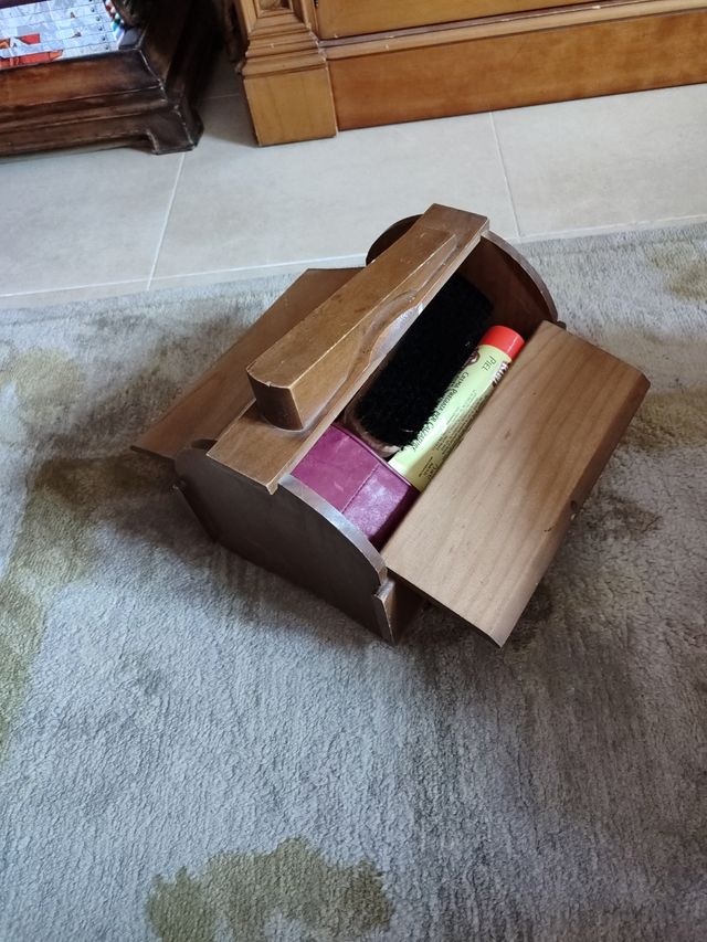 CAJA PARA LIMPIAR ZAPATOS VINTAGE