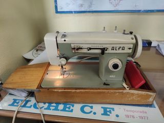 Maquina de coser portátil Alfa 482