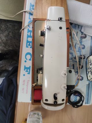 Maquina de coser portátil Alfa 482