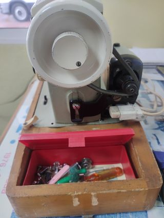 Maquina de coser portátil Alfa 482