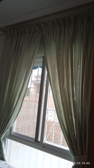 Lote edredón y cortinas + 3 fundas cojín