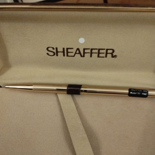 Penna SHEAFFER color oro
