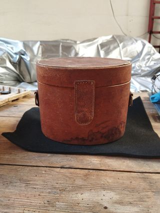 neceser de cuero antiguo