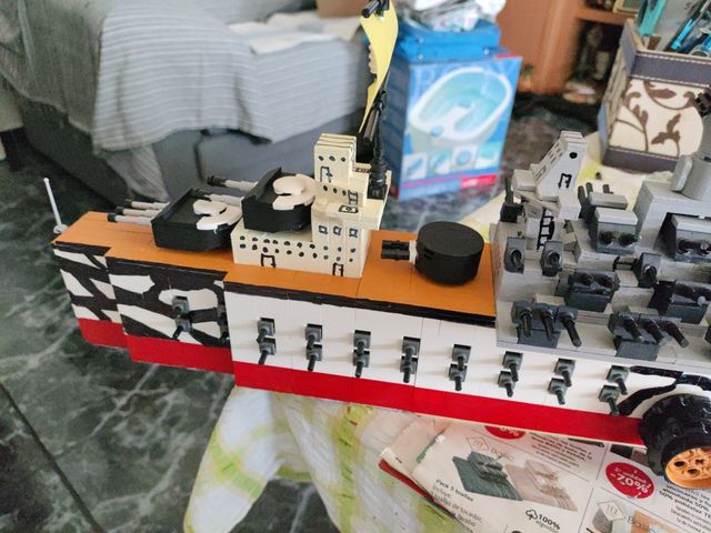 BARCO MAQUETA MILITAR DE LEGO