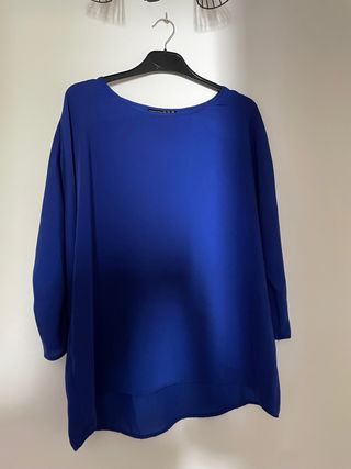 Blusa azul marino lisa