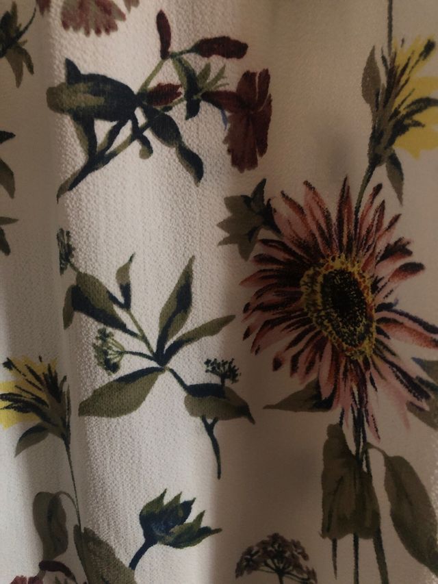 Vestito con coprispalle