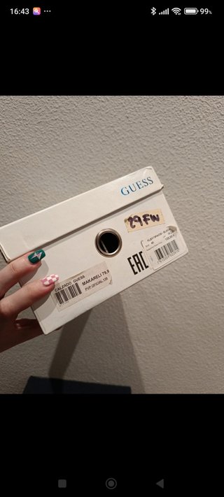 Tacones de piel Guess negros