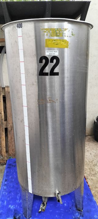 Depósito inoxidable vino / aceite. 400 litros.