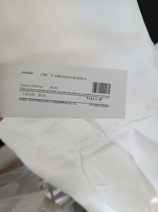 Lote de 48 de vestidos de novias