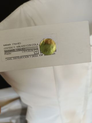 Lote de 48 de vestidos de novias