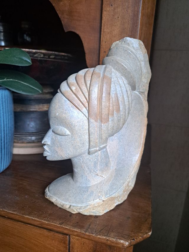 Statua pietra Gabon . Anni 50