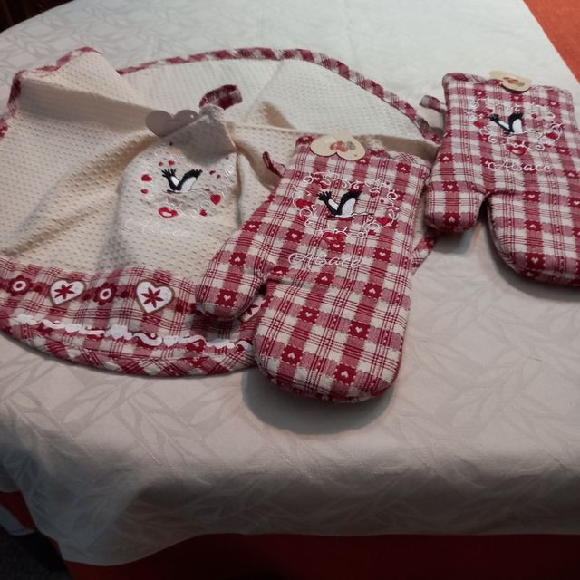 Manoplas y paño redondo de cocina. REBAJAD0