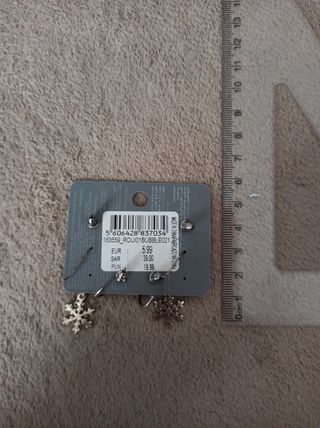 Pendientes plateados