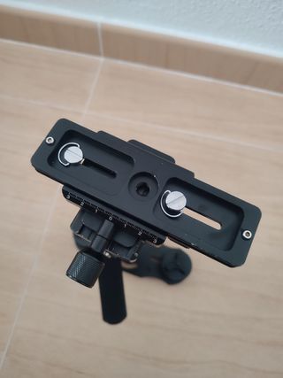 Estabilizador de videocámaras y Reflex