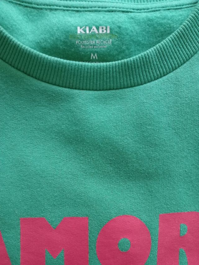 Sudadera verde letras AMORE