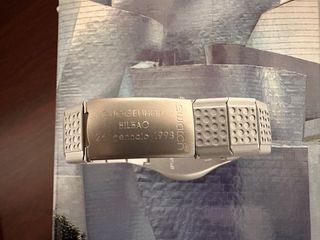 Swatch Special Straight Edge - Guggenheim Bilbao