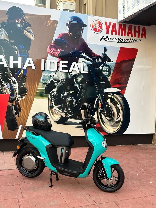 MOTO ELECTRICA YAMAHA NEOS 49cc