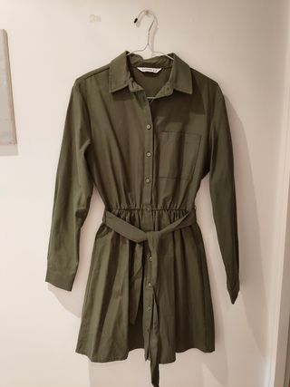Stradivarius nuevo vestido caqui
