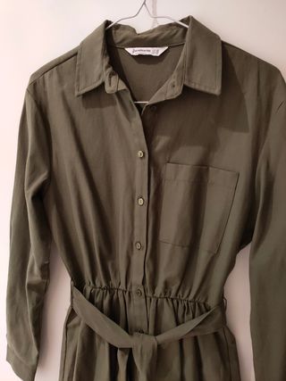 Stradivarius nuevo vestido caqui
