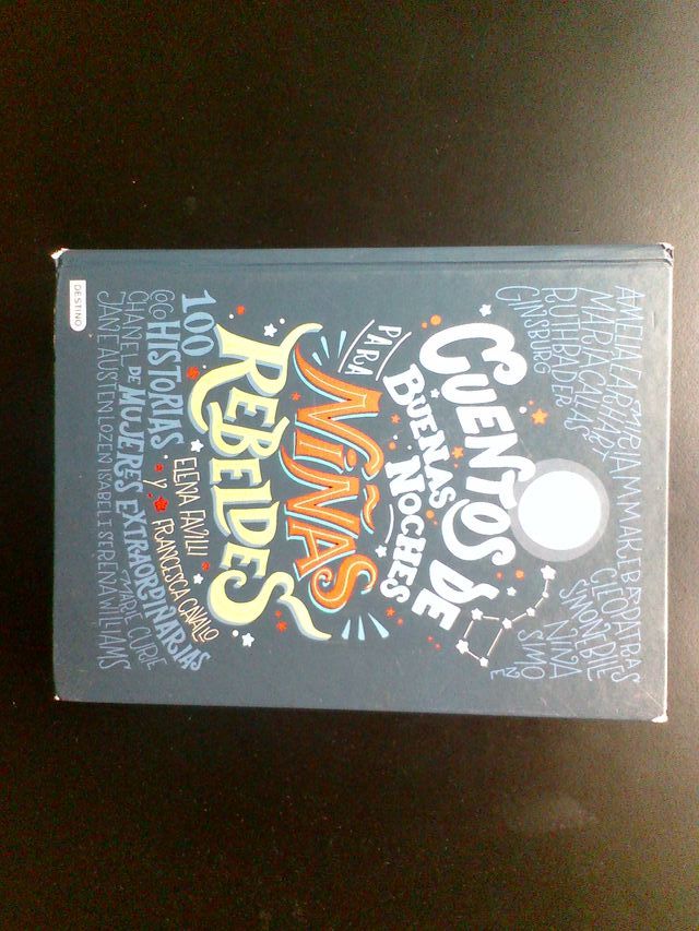 Libro Cuento de buenas noches para niñas rebeldes