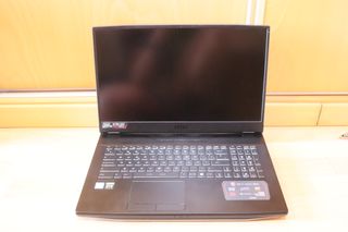 Portatil MSI  Modelo GT76 TITAN 9SG- 026ES 2TB SSD