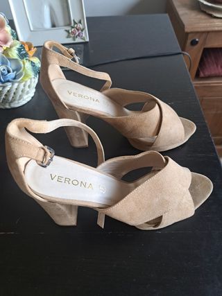Sandalias de piel con tacón n°40 