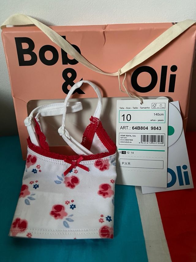 SIN ESTRENAR. Top/sujetador niña talla 10