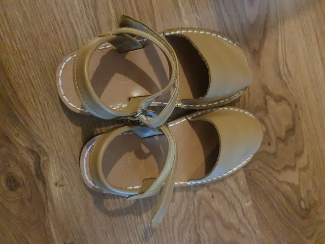 Alpargatas de niño o niña de cuero