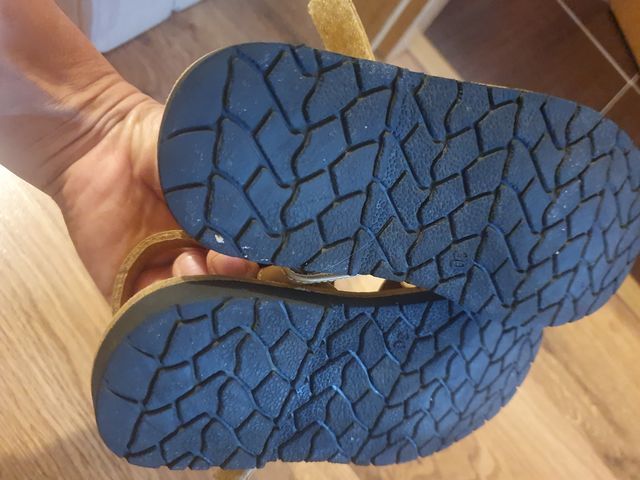 Alpargatas de niño o niña de cuero